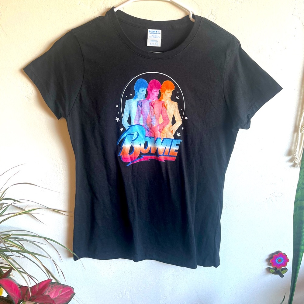Small black David Bowie band-tee with colorful graphic